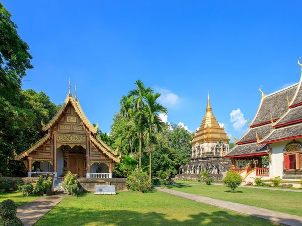 chapel-golden-pagoda-wat-chiang-man-chiang-mai-north-thailand